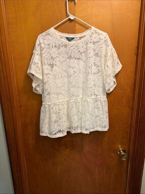 Terra & Sky Ivory Lace Peplum Short Sleeve Blouse